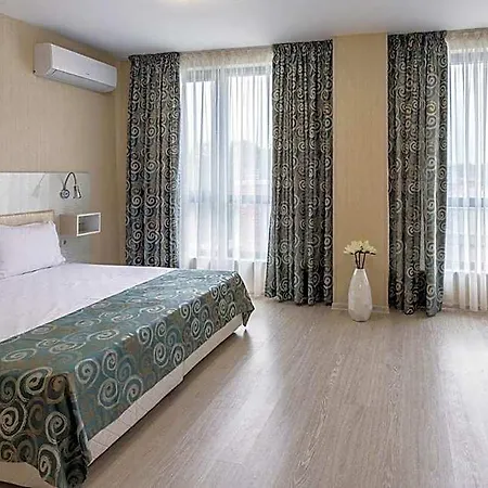 Capri Hotel 3*